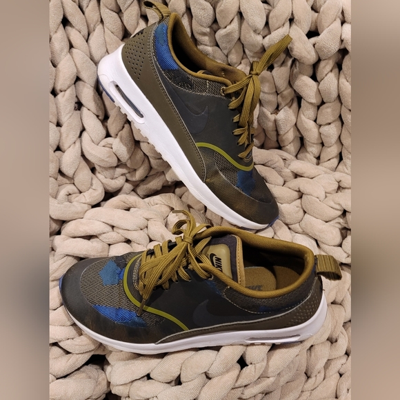 Nike Air Max Thea CAMO Army Green Blue White - Picture 3 of 6